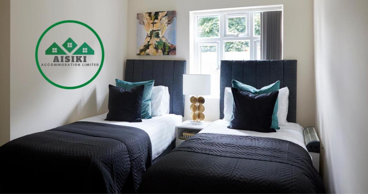 Aisiki Living At Alexandra Road, 2 Bedrooms & 2 Bathrooms With King Or Twin Beds And With Free Wi-Fi & Parking Watford  Kültér fotó